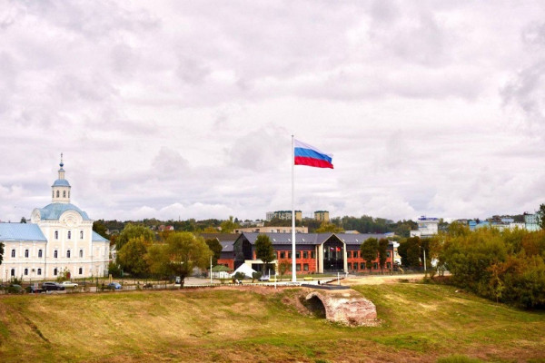 В Смоленске на берегу Днепра открылась новая смотровая площадка