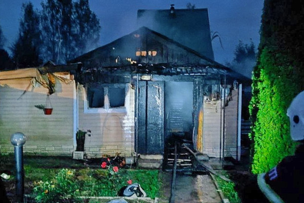 Пожар в деревне Егорьево: спасён жилой дом