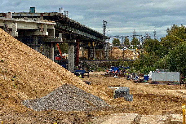 Строительство нового автомобильного путепровода в Вязьме завершено на 78%