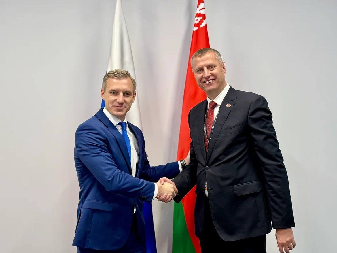 Губернатор Смоленской области провёл переговоры с главой Администрации Президента Республики Беларусь