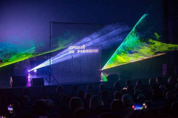 В Смоленске наградили победителей федерального этапа конкурса «Лучший по профессии»