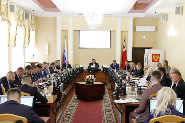 Депутатам вручили удостоверения об избрании в Смоленский горсовет