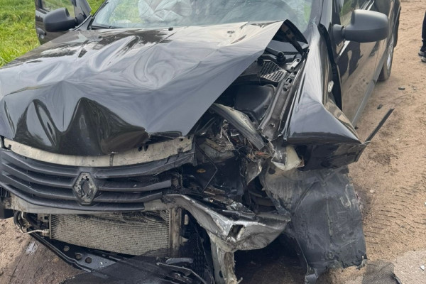 В Ярцевском округе в деревне Михейково столкнулись Renault и Audi
