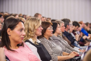 В Смоленске в КДЦ «Губернский» чествовали работников образования