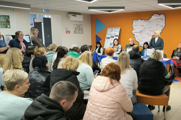 Смоленский филиал «Россети Центр» принял участие в «Ярмарках вакансий» смоленского центра занятости