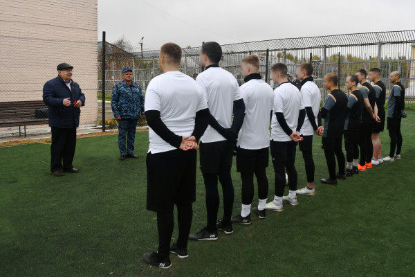 В сафоновской колонии открыли футбольное поле