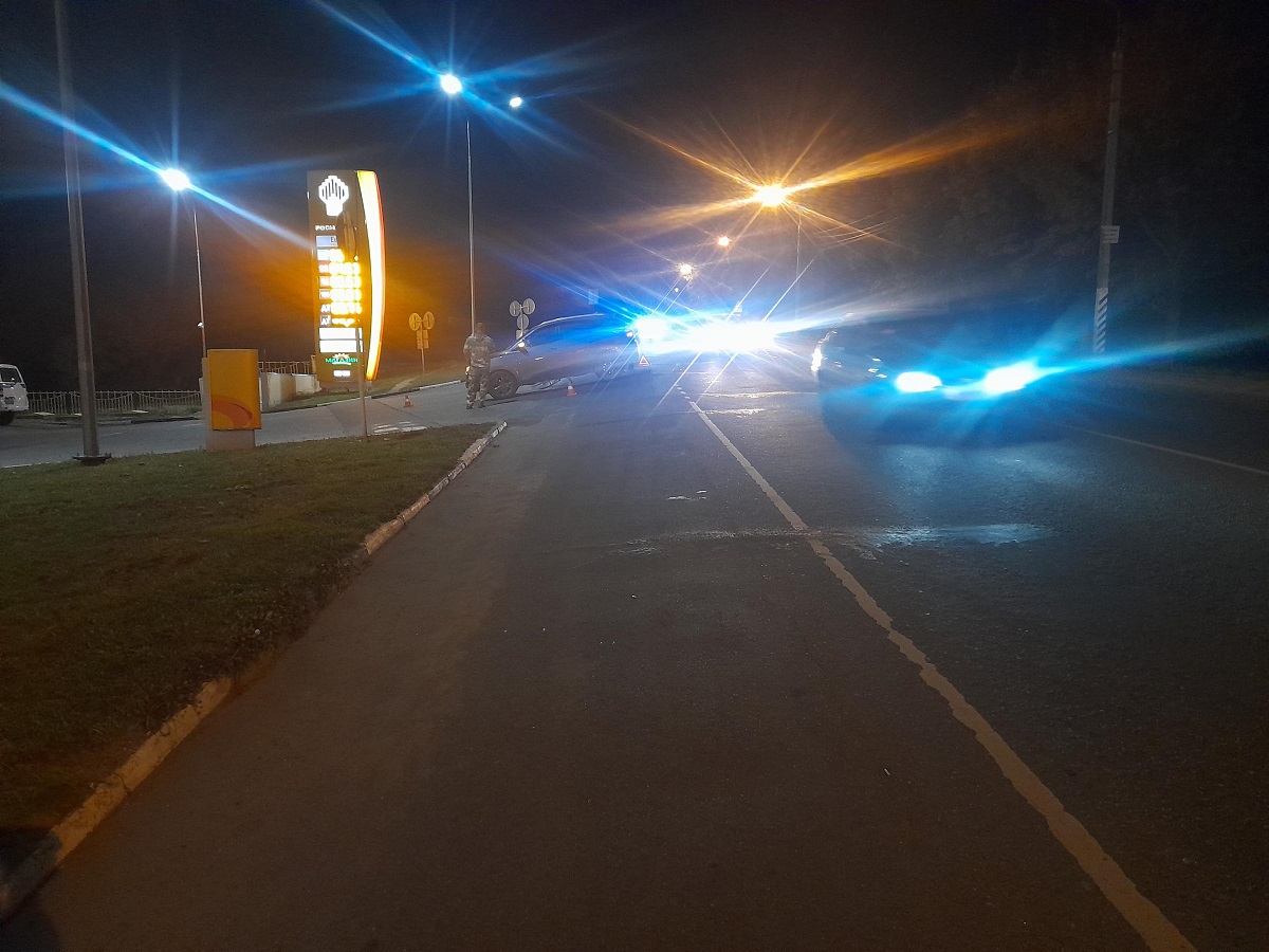 В Смоленске на Киевском шоссе Hyundai сбил 26-летнего велосипедиста