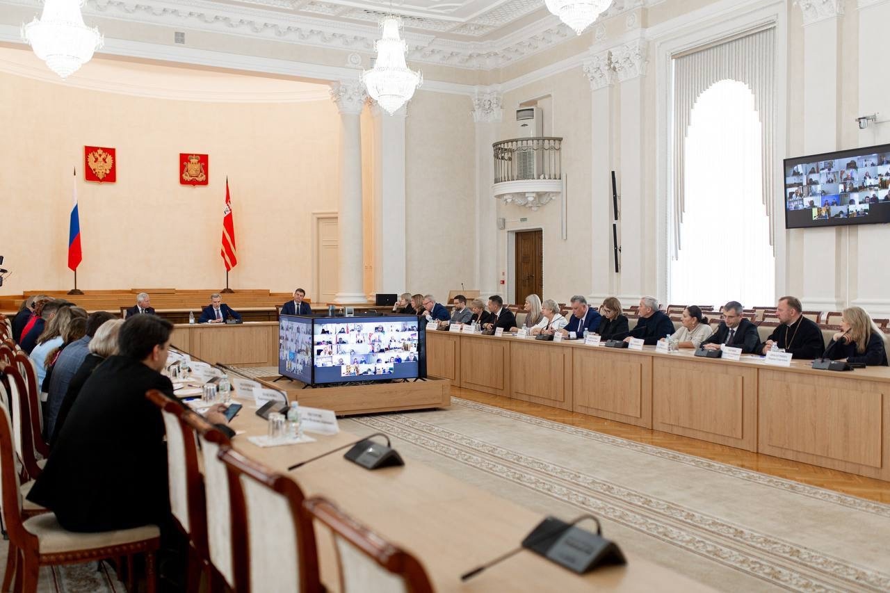 Общественная палата Смоленской области провела заседание, посвящённое условиям для реализации целевого обучения