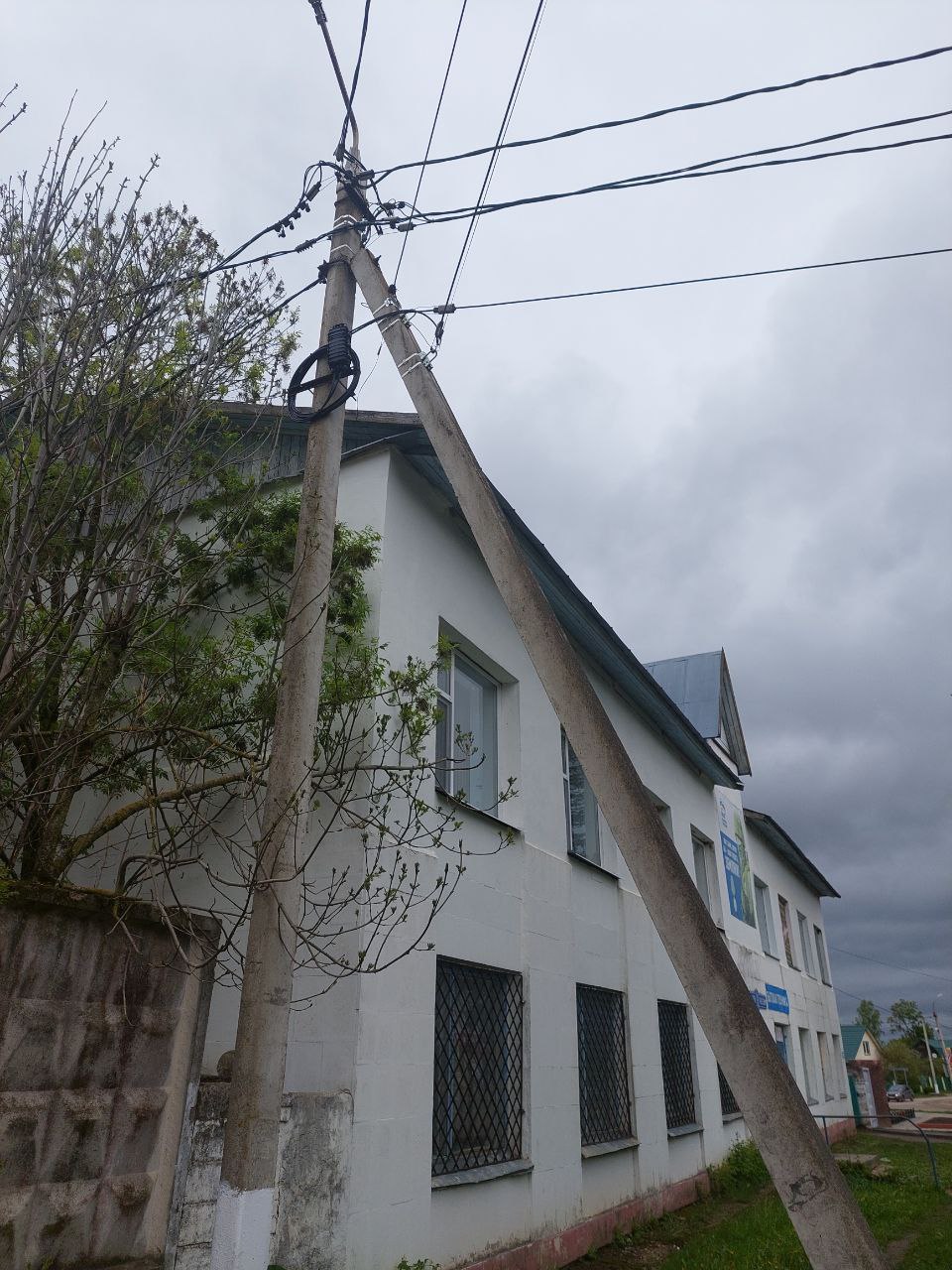 «Россети Центр» выявили почти 15 тысяч незаконных подвесов линий связи в Смоленской области 