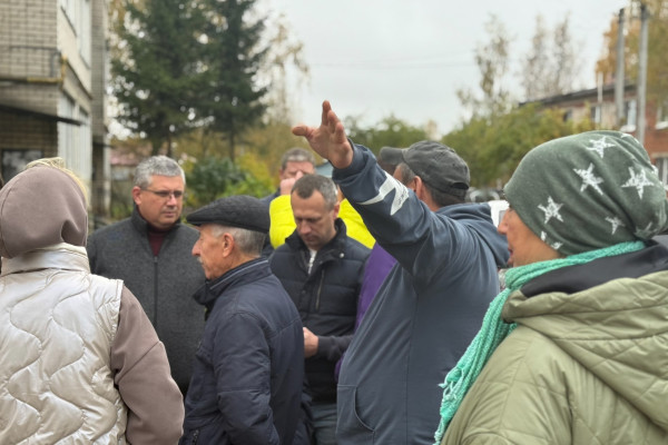 Александр Новиков начал рабочий объезд Промышленного района с посещения Рябиновой Поляны