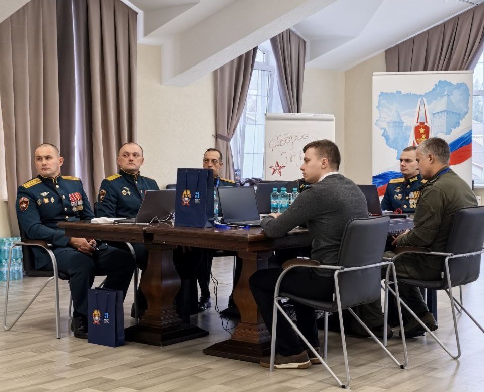 Участники программы «Герои СВОего времени. Смоленск» встретились  с заместителем председателя правительства Смоленской области Алексеем Гусевым 