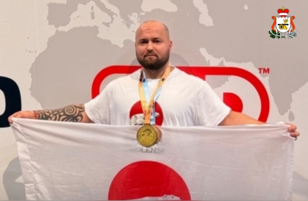 Смоленский спортсмен Валерий Воротилин победил на Чемпионате Азии по пауэрлифтингу 