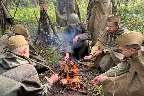 Школьники из Починка прошли по следам Вяземской операции