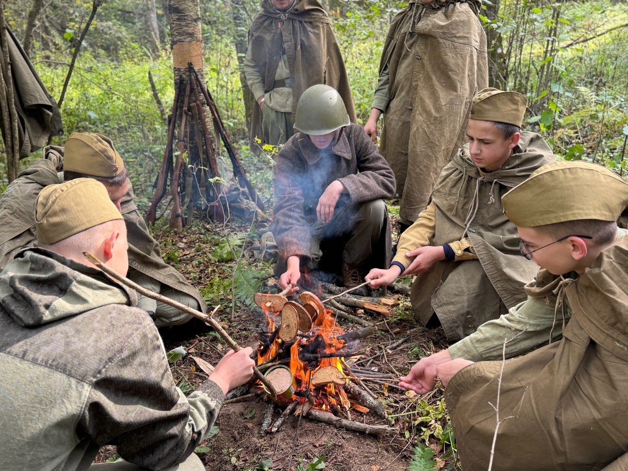 Школьники из Починка прошли по следам Вяземской операции
