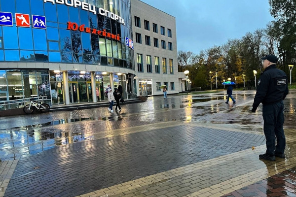 Росгвардия обеспечила охрану правопорядка во время хоккейных матчей в Смоленске