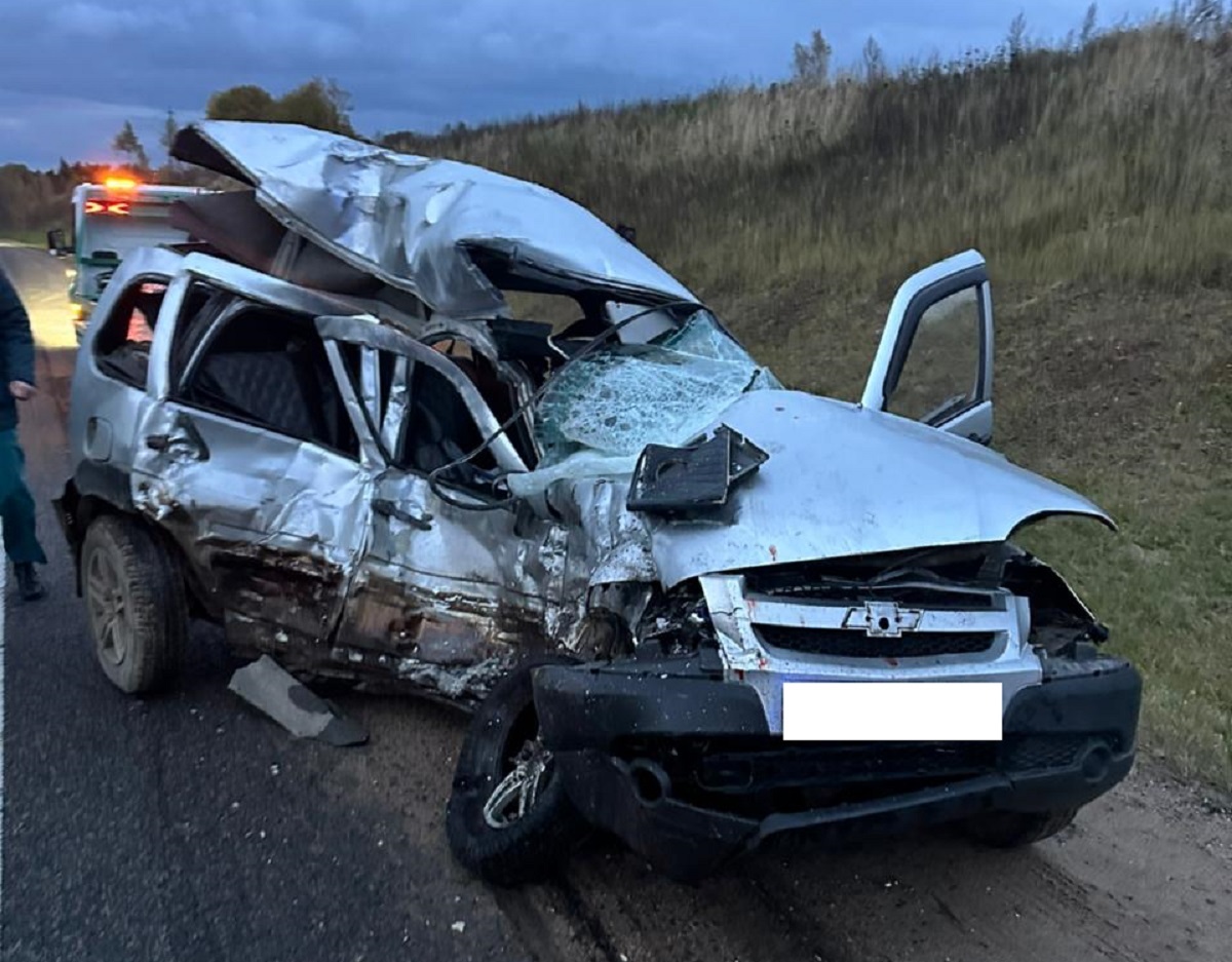 Один человек погиб, двое пострадали. Под Смоленском произошла жуткая авария