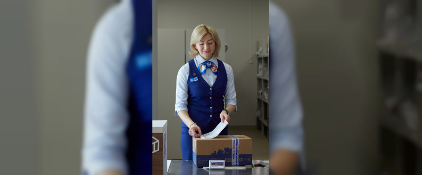 Жители Смоленской области отправили по почте в зону СВО около 13 тонн гуманитарной помощи