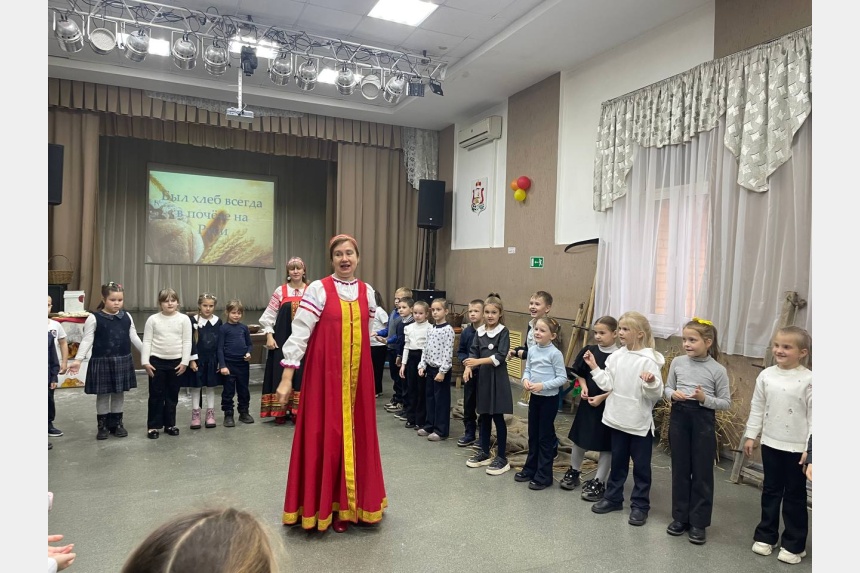 В Смоленске прошла познавательная программа для детей «От зерна до каравая»