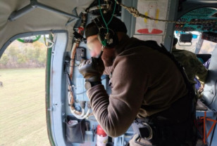 Смоленские росгвардейцы отработали беспарашютное десантирование с вертолёта