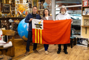 Флаг Смоленска отправляется в Антарктиду с Фёдором Конюховым