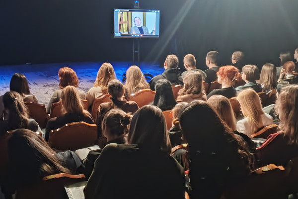 В поисках системы: «Ростелеком» и музей МХАТ расскажут историю театра в России