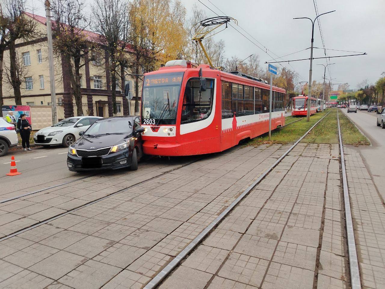 В Смоленске в ДТП пострадала кондуктор трамвая