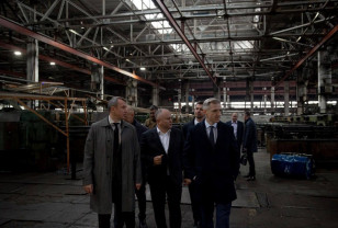 Василий Анохин оценил ход работ по масштабному обновлению завода «Рославльские тормозные системы»