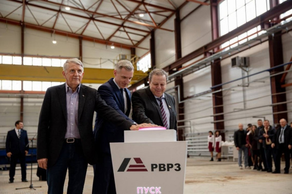 Василий Анохин принял участие в запуске нового цеха Рославльского вагоноремонтного завода