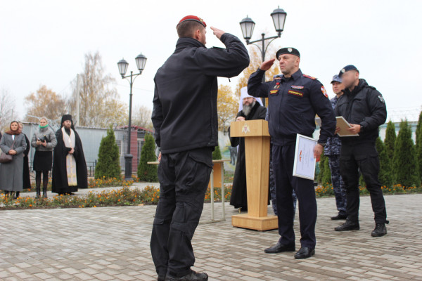 В Смоленске наградили бойцов ОМОН и СОБР