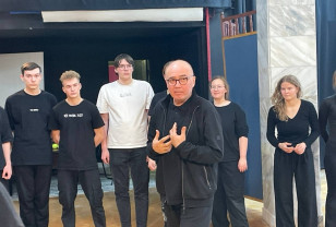 Мастера ГИТИСа провели интенсивные мастер-классы для смоленских студентов-актёров