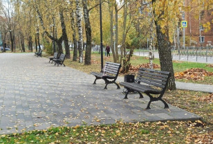 В Смоленске приводят в порядок сквер 60 лет ВЛКСМ