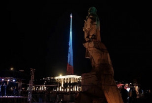 4 ноября на телебашне в Смоленске включат праздничную подсветку