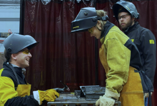 В Смоленской области фонд «Дети наши» провёл профориентационную встречу для подростков из детских домов