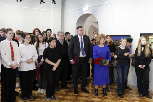 Анатолий Овсянкин поблагодарил смоленского художника