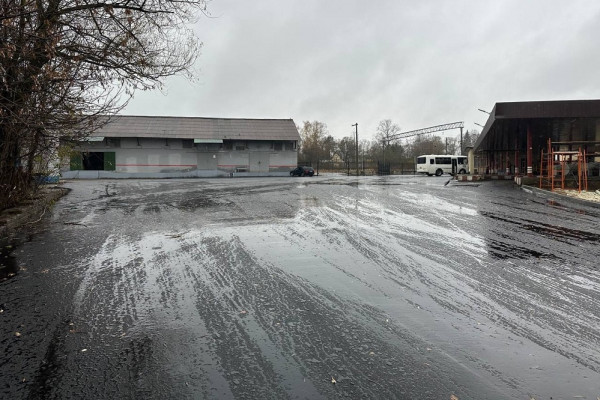 В Гагарине благоустраивают территорию автовокзала