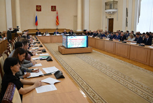 В Смоленске состоялись публичные слушания по проекту областного закона «Об областном бюджете на 2026 год и плановый период 2027 и 2028 годов»