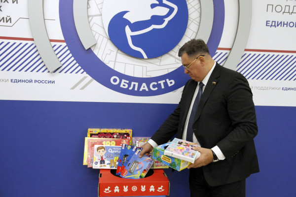 Анатолий Овсянкин: «Коробка Храбрости» дарит улыбки маленьким пациентам!