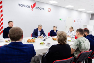 Василий Анохин встретился с участниками СВО и их семьями в Холм-Жирковском округе