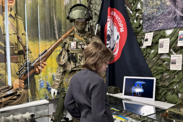 В смоленской школе открылся музей, объединивший подвиги поколений