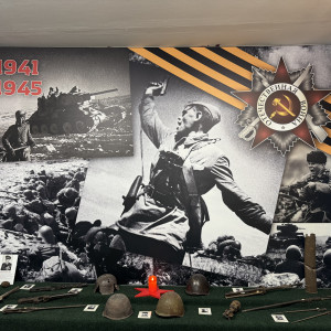 В смоленской школе открылся музей, объединивший подвиги поколений