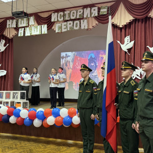 В смоленской школе открылся музей, объединивший подвиги поколений