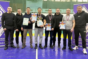 Смоленские сотрудники УФСИН – бронзовые призёры областного турнира по гиревому спорту