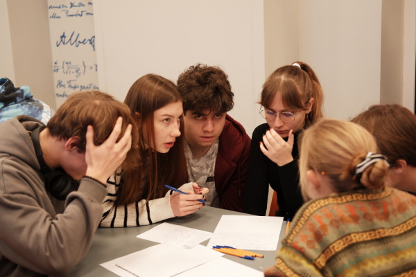 Смоленские школьники стали финалистами международного турнира «Формула интеллекта»