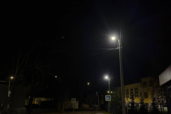 Смоленский филиал «Россети Центр» смонтировал 6,5 километра нового освещения в микрорайоне Сортировка