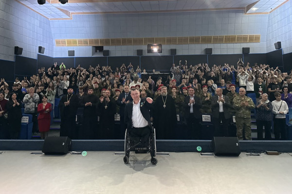 Белорусский паралимпиец Алексей Талай встретился со смолянами