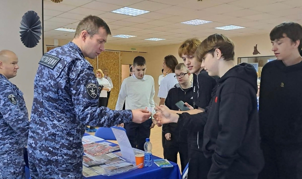 Смоленские росгвардейцы рассказали о возможностях службы в ведомстве