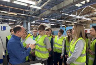 Школьников знакомят с промышленными предприятиями и организациями Смоленской области