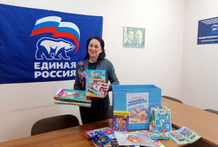 «Коробка храбрости» для юных пациентов: в акции принимают участие смоленские отделения «Единой России»