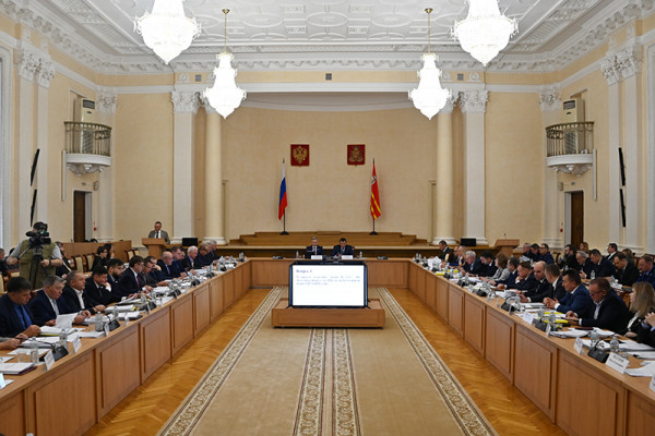 Смоленская облдума приняла в первом чтении региональный бюджет на 2026 год