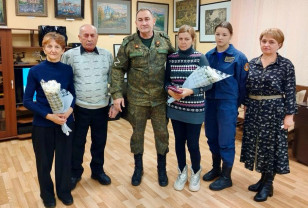 В Духовщине вручили медаль «За отвагу» семье героя СВО 